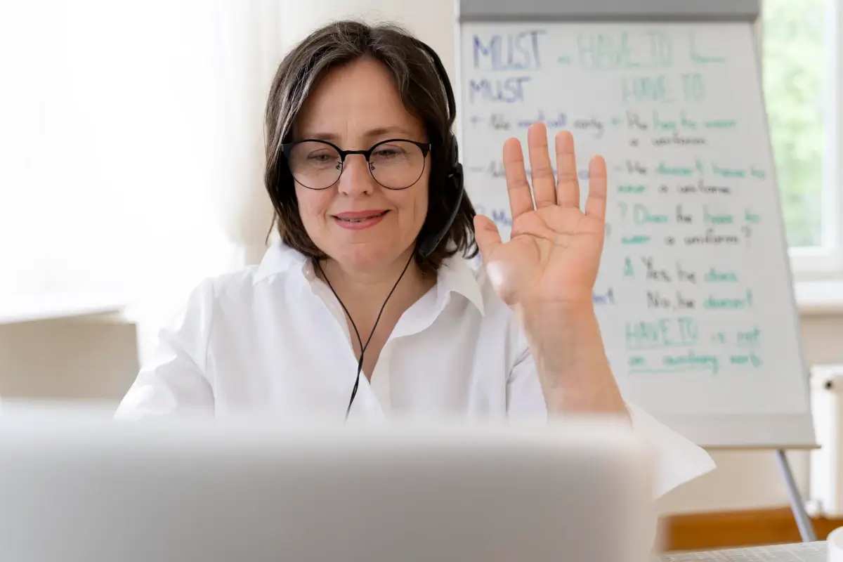 Professor de idioma com site profissional